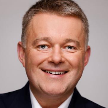 Schnieder, Gordon